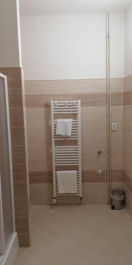 Booking Tržní Decin Exterior foto